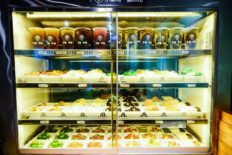 饗記呷麵呷麵平價麵舖板橋店-銅板價餐點,現代感的用餐環境和空間