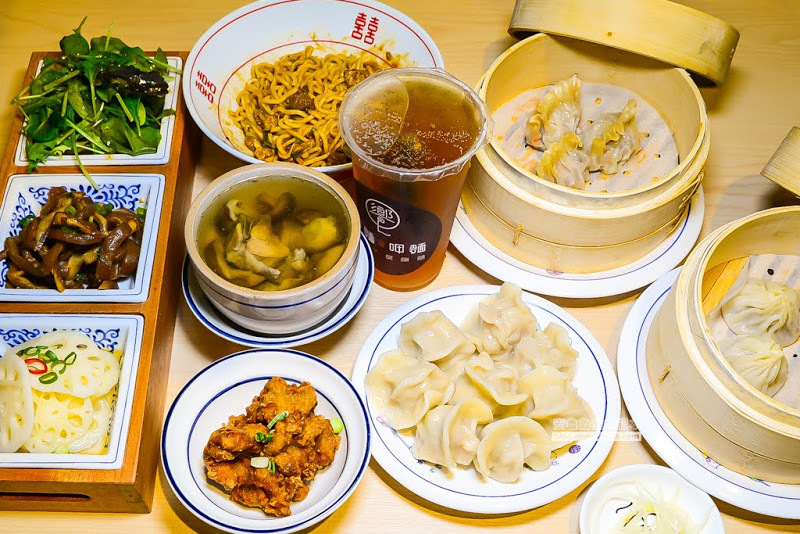 饗記呷麵呷麵平價麵舖板橋店-銅板價餐點,現代感的用餐環境和空間