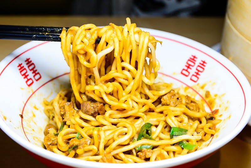 饗記呷麵呷麵平價麵舖板橋店-銅板價餐點,現代感的用餐環境和空間