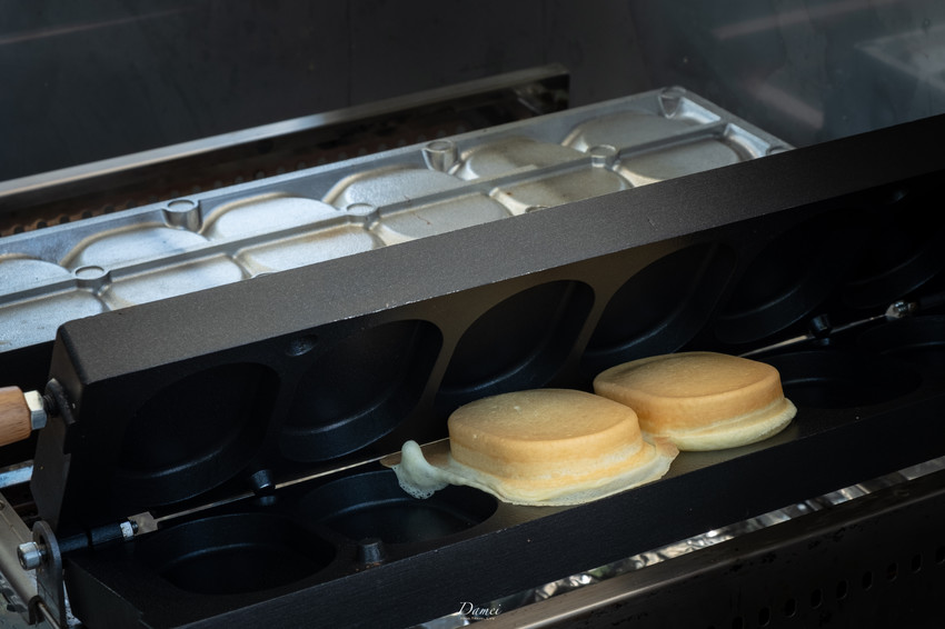 高雄小港｜這裡有雞蛋糕-奶香十足的雞蛋糕，還有熟悉的蛋中蛋