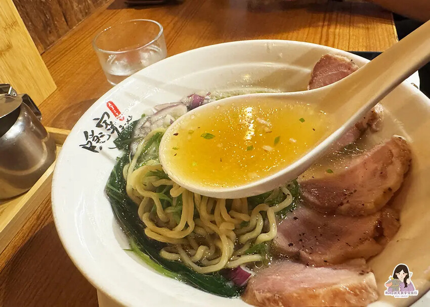 【士林美食】隱家拉麵士林店附菜單，人氣排隊拉麵，士林限定鴨白