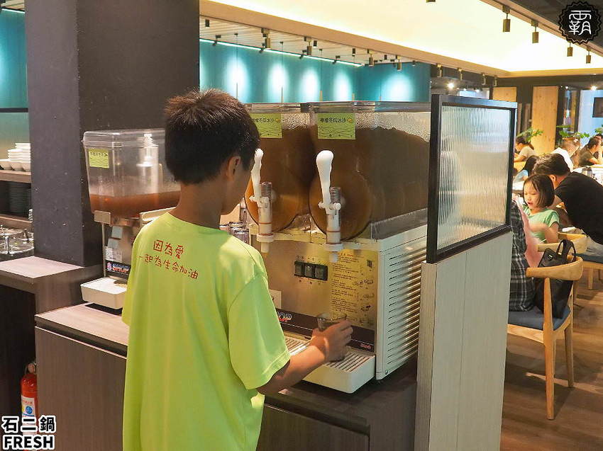 宵夜也能吃鍋!全新石二鍋經典Fresh店結合小農市集,宵夜兩人同行送麻辣鴨血!