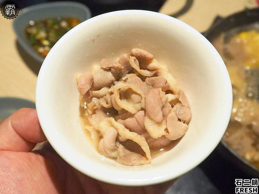 宵夜也能吃鍋!全新石二鍋經典Fresh店結合小農市集,宵夜兩人同行送麻辣鴨血!