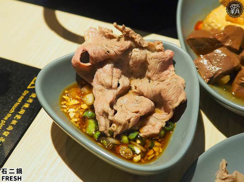 宵夜也能吃鍋!全新石二鍋經典Fresh店結合小農市集,宵夜兩人同行送麻辣鴨血!