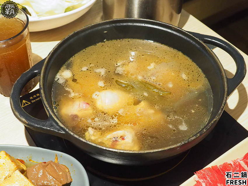 宵夜也能吃鍋!全新石二鍋經典Fresh店結合小農市集,宵夜兩人同行送麻辣鴨血!