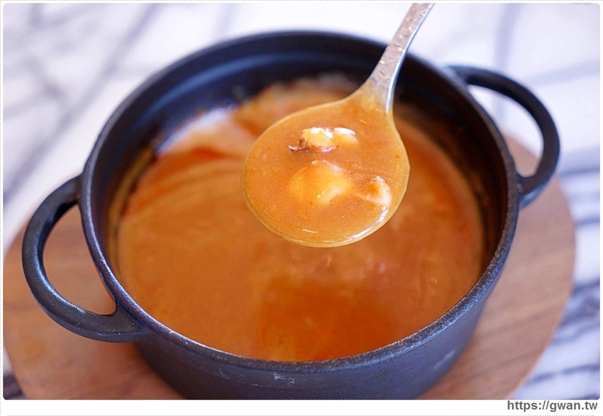 全台首間「 THE WANG」王品頂級乾式熟成牛排館插旗台中，高顏值管家服務！想來約會嗎？