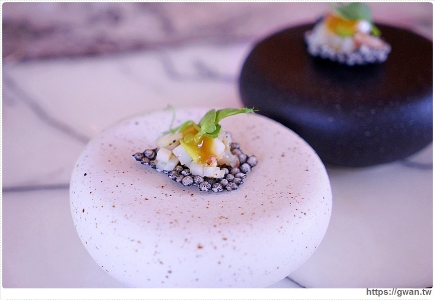 全台首間「 THE WANG」王品頂級乾式熟成牛排館插旗台中，高顏值管家服務！想來約會嗎？