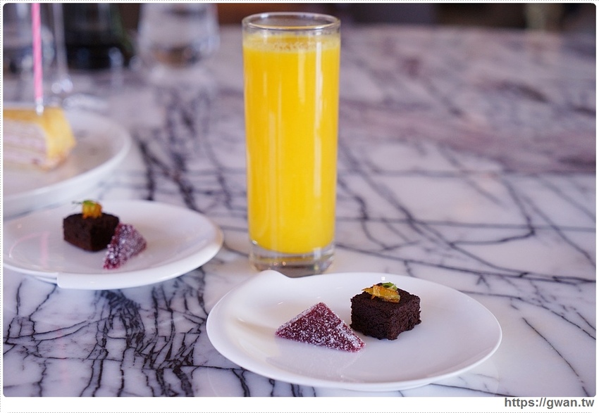 全台首間「 THE WANG」王品頂級乾式熟成牛排館插旗台中，高顏值管家服務！想來約會嗎？