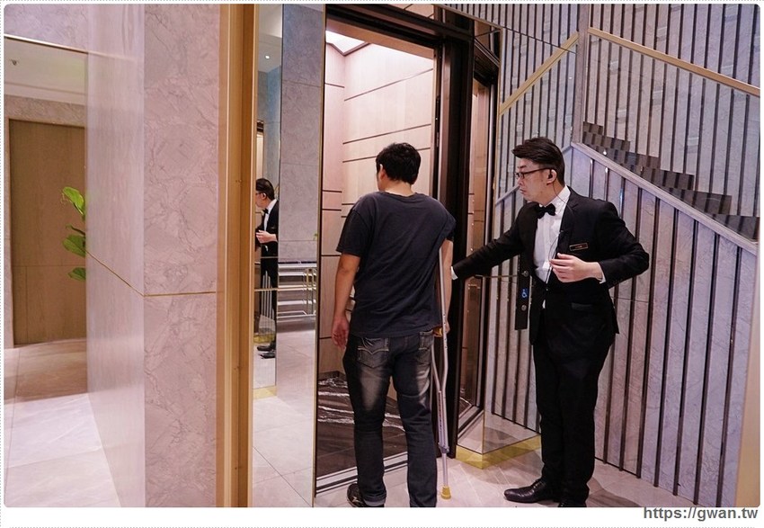 全台首間「 THE WANG」王品頂級乾式熟成牛排館插旗台中，高顏值管家服務！想來約會嗎？