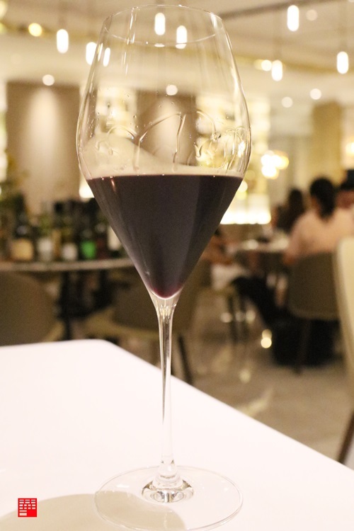 台中西屯美食/王品全台首間頂級牛排餐廳THE WANG!生日情人節聚餐首選 乾式熟成牛排超美味 還有管家服務跟專業侍酒師 - 跟著華少吃吃吃