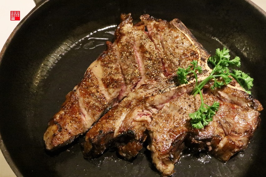 台中西屯美食/王品全台首間頂級牛排餐廳THE WANG!生日情人節聚餐首選 乾式熟成牛排超美味 還有管家服務跟專業侍酒師 - 跟著華少吃吃吃