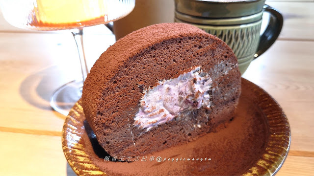 老饕帶路的IG美食! 小吉市場: 隱藏老屋咖啡店 完美大人系手工布丁,法芙娜可可捲  安靜位少寵物友善︱台北古亭站