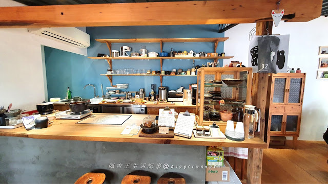 老饕帶路的IG美食! 小吉市場: 隱藏老屋咖啡店 完美大人系手工布丁,法芙娜可可捲  安靜位少寵物友善︱台北古亭站