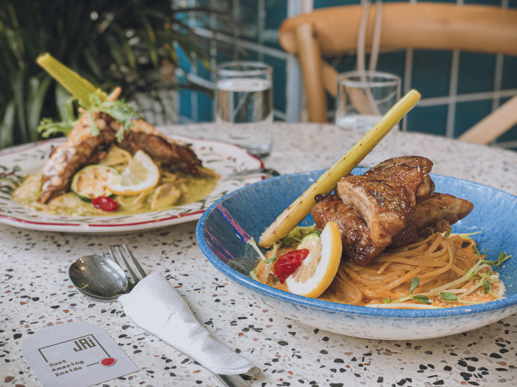 sansan小矮走跳日記-宅JAI西門 巴黎香榭碳烤照燒雞腿宅宅麵