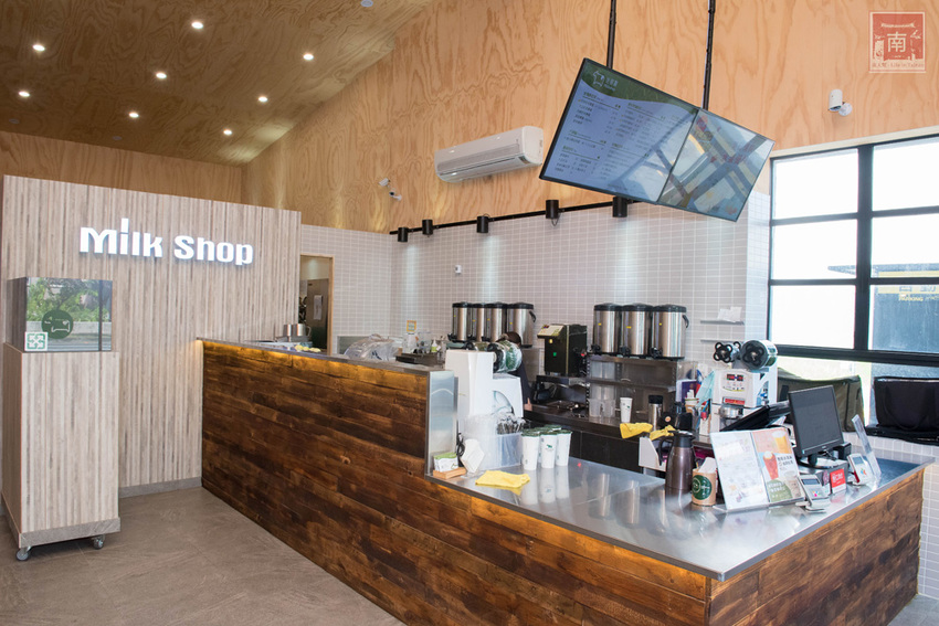 【台南飲料】期間限定販售|自家牧場鮮奶搭配焙茶|引進日本京都宇治焙茶~~迷客夏宇治焙茶鮮奶系列 - 南人幫