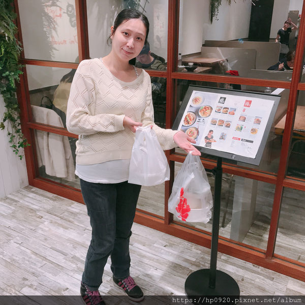 【三重】捷運台北橋美食,二鬼麵舖,三重質感文青吃麵店,特製手工麵,Q彈有勁~必吃"青麻辣",顛覆味蕾,清爽麻辣感,讓你百吃不厭!