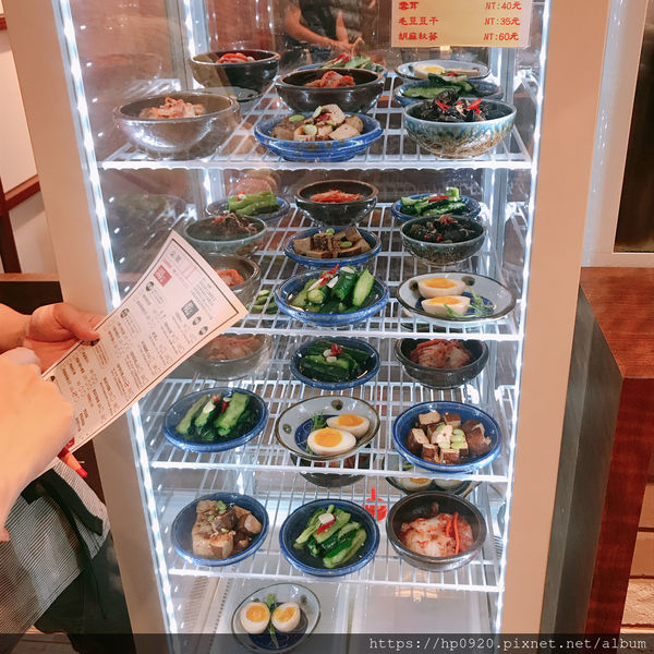 【三重】捷運台北橋美食,二鬼麵舖,三重質感文青吃麵店,特製手工麵,Q彈有勁~必吃"青麻辣",顛覆味蕾,清爽麻辣感,讓你百吃不厭!