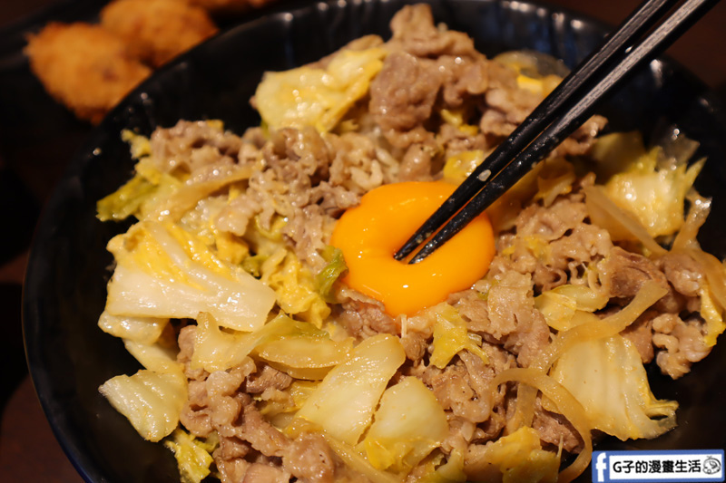 新丼-板橋新埔站.三猿廣場.平價丼飯店.起司瀑布韓美新丼.黃金泡菜丼.炸牡蠣