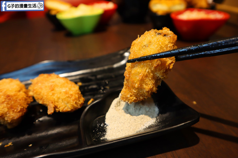 新丼-板橋新埔站.三猿廣場.平價丼飯店.起司瀑布韓美新丼.黃金泡菜丼.炸牡蠣