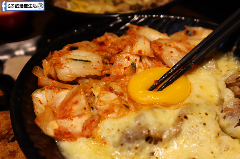 新丼-板橋新埔站.三猿廣場.平價丼飯店.起司瀑布韓美新丼.黃金泡菜丼.炸牡蠣