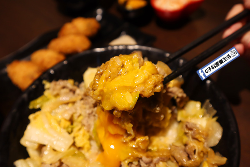 新丼-板橋新埔站.三猿廣場.平價丼飯店.起司瀑布韓美新丼.黃金泡菜丼.炸牡蠣