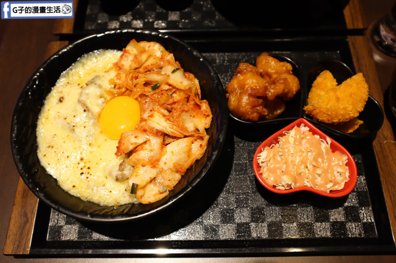 新丼-板橋新埔站.三猿廣場.平價丼飯店.起司瀑布韓美新丼.黃金泡菜丼.炸牡蠣