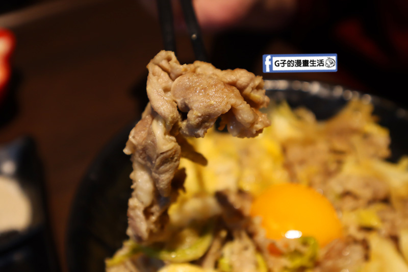 新丼-板橋新埔站.三猿廣場.平價丼飯店.起司瀑布韓美新丼.黃金泡菜丼.炸牡蠣