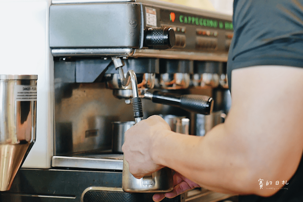 新北美食 深坑美食 新北咖啡廳 莫內咖啡 賽的日札 深坑臭豆腐披薩 15-min.png
