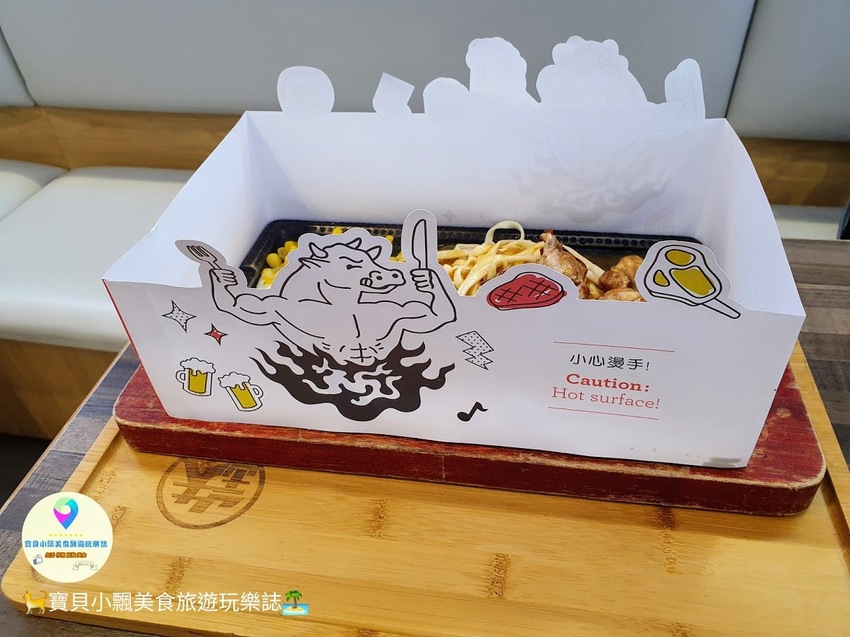 [食]台中 豐富附餐無限供應　還可免費享用和牛咖哩飯及和牛滷肉飯吃到飽~ 平價美味 鉄火牛排