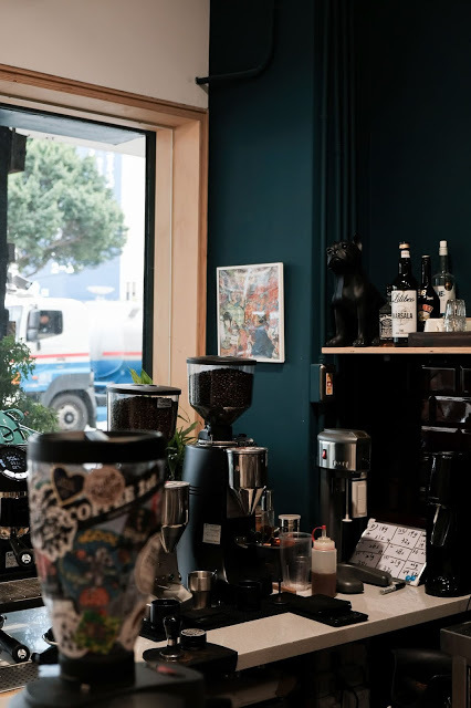 [冬，台中] 內外兼修，最自信的華麗展翅 - 孔雀咖啡