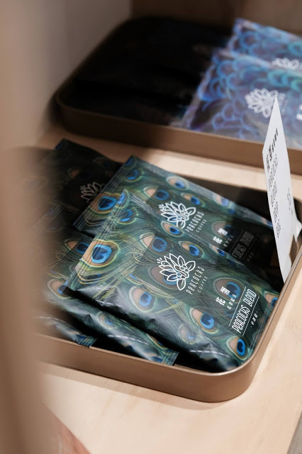 [冬，台中] 內外兼修，最自信的華麗展翅 - 孔雀咖啡