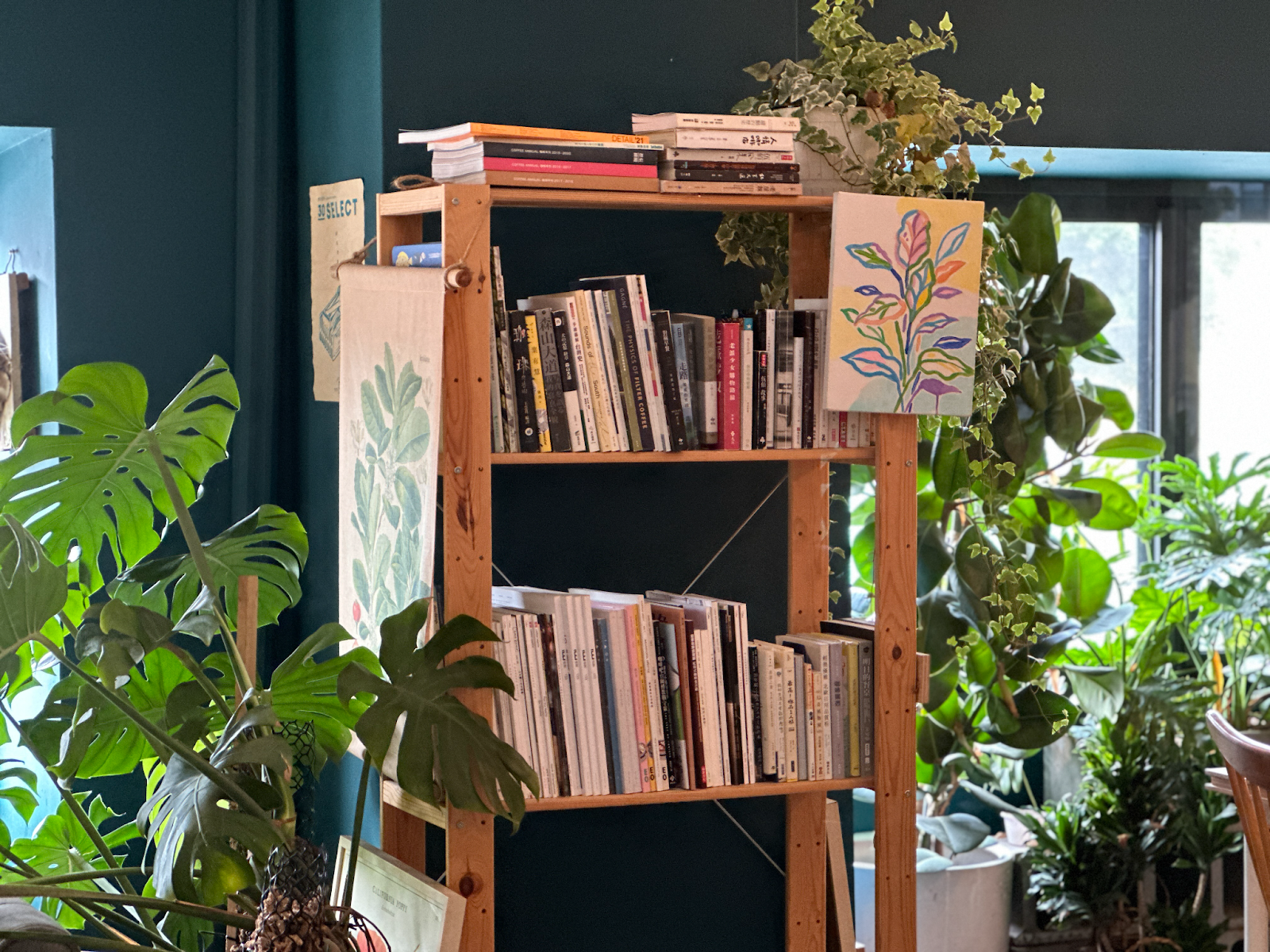 「孔雀咖啡 PEACOCKS COFFEE」 — 植男植女一定會愛的文青咖啡廳｜台中咖啡廳推薦｜選豆｜手沖｜水洗咖啡豆｜必吃提拉米蘇｜下午茶推薦