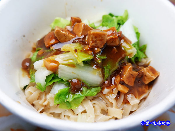 特製炸醬麵-中山路清水來來臭豆腐  (1).jpg