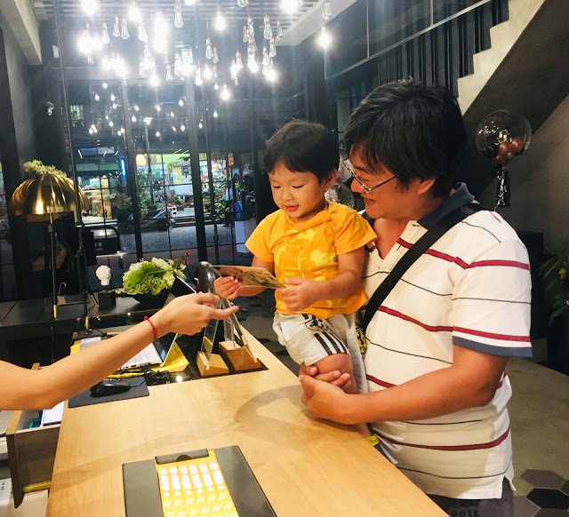 [新北住宿] 私客創旅 Thinker Hotel｜鶯歌老街第一間親子飯店，住在藝術精品房型中感受文藝氣息，附設立方樂親子王國室內樂園讓孩子暢玩放電！