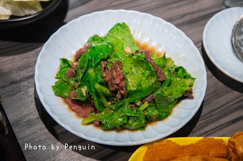 台南．安平．牛五蔵 – 肉鍋 x 塩ホルモン．好吃的溫體牛肉鴛鴦鍋．鮮涮超嫩牛肉美味品嘗