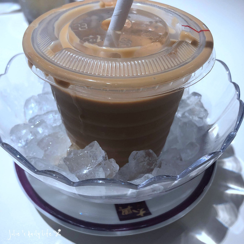 北車,北車 茶餐廳,北車 飲茶,北車港式,北車港式飲茶,台北 茶餐廳,台北車站,台北車站 港式飲茶,台北車站 港式餐廳,台北車站港式飲茶,台北車站港式飲茶吃到飽,台北車站飲茶,太興,太興 港式,太興港式,太興燒味,太興燒臘,太興茶餐廳,太興茶餐廳菜單,太興茶餐廳評價,微風,微風 台北車站,微風北車 港式,港式,港式飲茶,港式飲茶 北車,茶餐廳,餐廳 @跟著Julie一起走吧