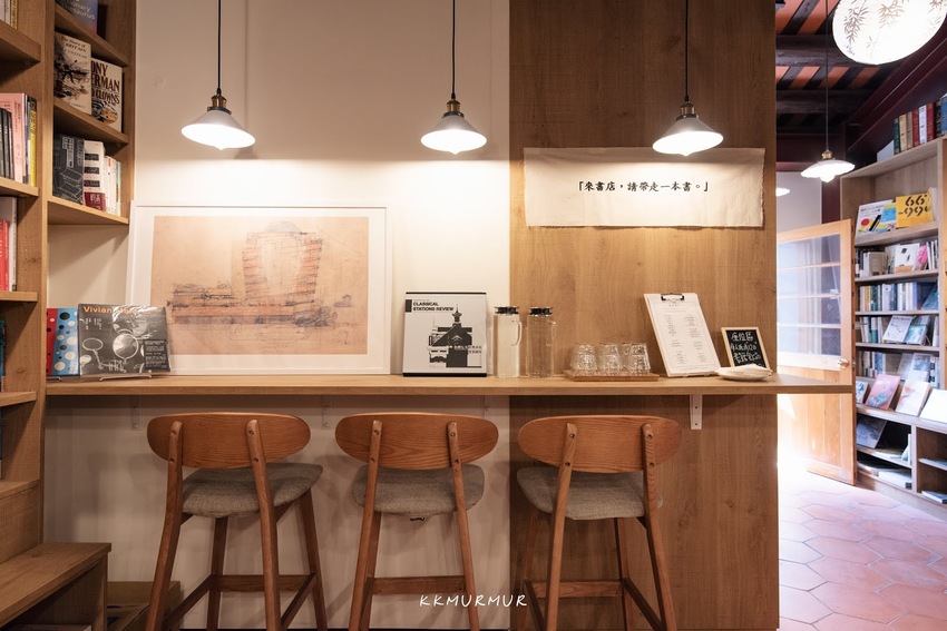 台北大稻埕【青鳥居所】在書店迷宮中咀嚼文字 品嚐書籍沉澱思緒