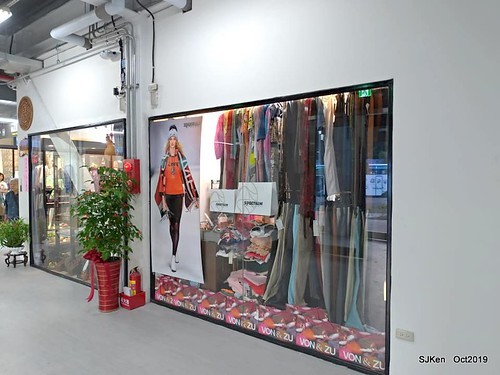 New open of Nangmeng traditional food & clothes market , Taipei, Taiwan, SJKen, Oct 17, 2019
