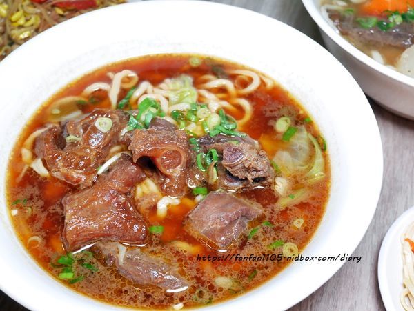 【中和牛肉麵】牛貳麵舖 #牛肉麵 #黃豆芽臭豆腐 #清蒸麻辣臭豆腐 #台北國際牛肉麵節人氣第三名 (12).JPG