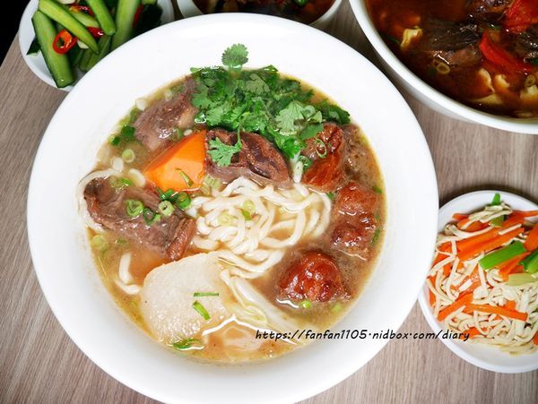 【中和牛肉麵】牛貳麵舖 #牛肉麵 #黃豆芽臭豆腐 #清蒸麻辣臭豆腐 #台北國際牛肉麵節人氣第三名 (16).JPG