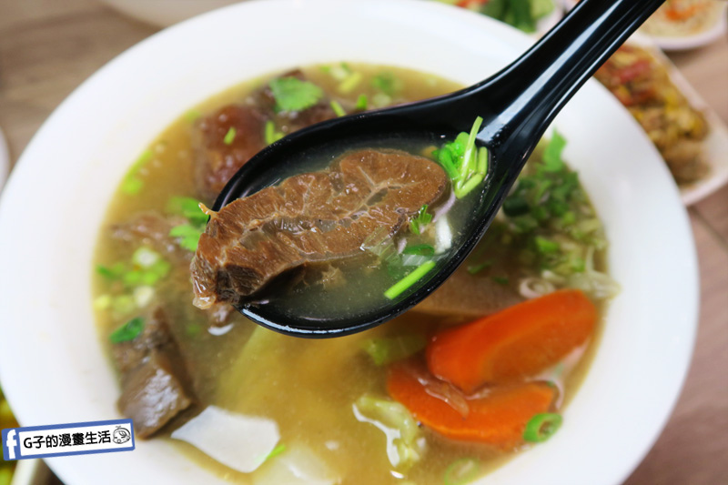 【中和牛肉麵】牛貳麵舖.清蒸麻辣臭豆腐.台北國際牛肉麵節.眷村牛肉麵口味