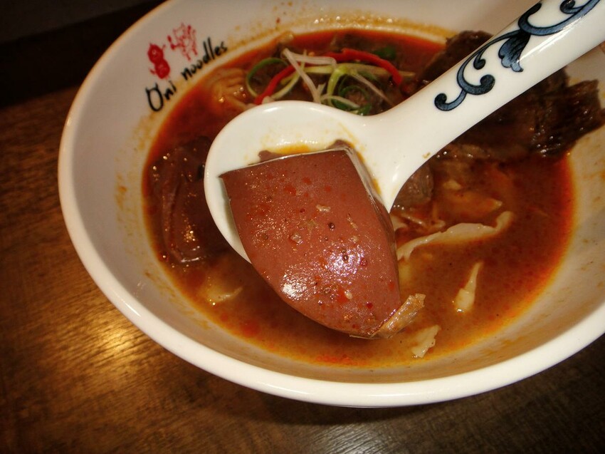 【美食】「二鬼麵舖 三重店」捷運台北橋站必吃美食,三重麻辣麵