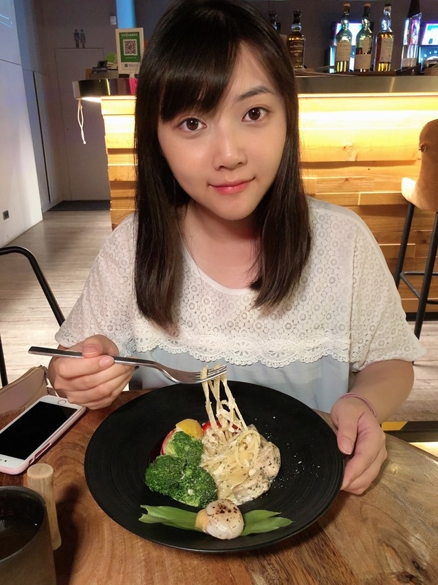 【新莊酒吧】最懂客人的餐酒館《THEFOUR》，鄰近輔大，新北酒吧推薦