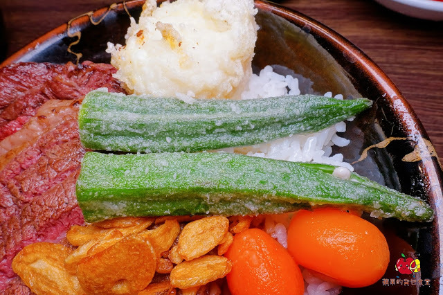 [食記] 新竹東區-四葉燒肉 丼物專門店 CP值高的平價丼飯 $220的天丼有炸牡蠣 炸蝦 豬排 玉子 炭香豐富的炙燒乾拌拉麵