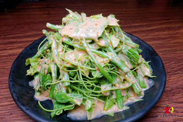 [食記] 新竹東區-四葉燒肉 丼物專門店 CP值高的平價丼飯 $220的天丼有炸牡蠣 炸蝦 豬排 玉子 炭香豐富的炙燒乾拌拉麵