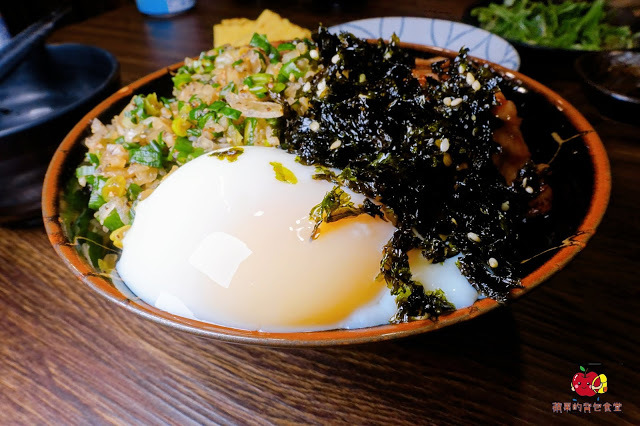 [食記] 新竹東區-四葉燒肉 丼物專門店 CP值高的平價丼飯 $220的天丼有炸牡蠣 炸蝦 豬排 玉子 炭香豐富的炙燒乾拌拉麵