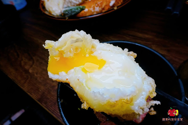 [食記] 新竹東區-四葉燒肉 丼物專門店 CP值高的平價丼飯 $220的天丼有炸牡蠣 炸蝦 豬排 玉子 炭香豐富的炙燒乾拌拉麵