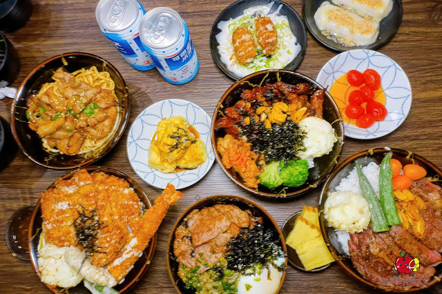 [食記] 新竹東區-四葉燒肉 丼物專門店 CP值高的平價丼飯 $220的天丼有炸牡蠣 炸蝦 豬排 玉子 炭香豐富的炙燒乾拌拉麵