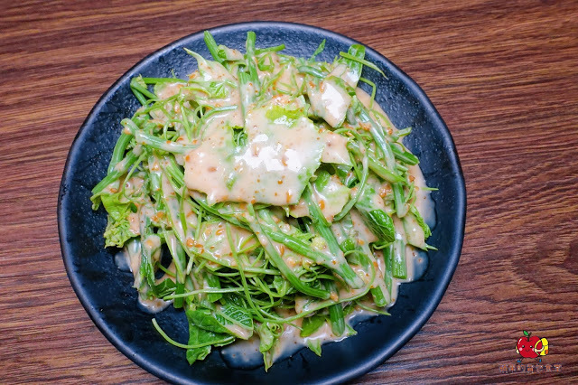 [食記] 新竹東區-四葉燒肉 丼物專門店 CP值高的平價丼飯 $220的天丼有炸牡蠣 炸蝦 豬排 玉子 炭香豐富的炙燒乾拌拉麵