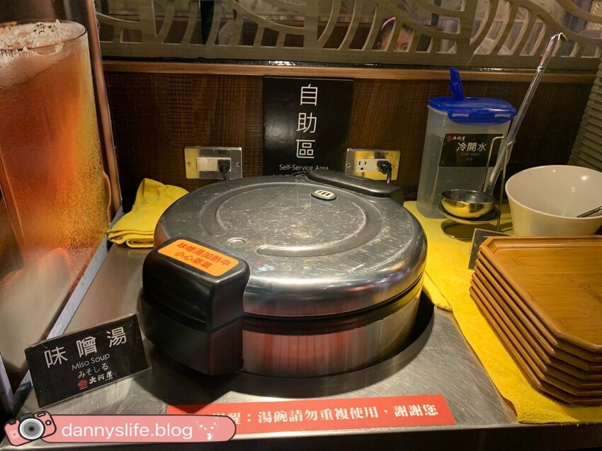 道地串燒、定食，一秒來到日本，味噌湯、飲料喝到飽。微風北車美食廣場～丹尼的吃喝玩樂～